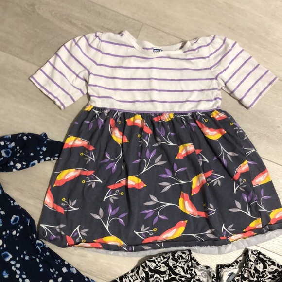 5T dresses from Old Navy. Lot of 3 dresses - Picture 3 of 5